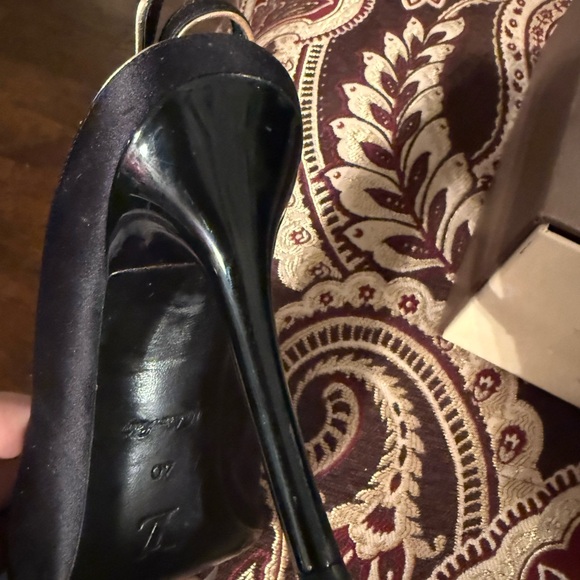 Authentic Louis Vuitton Bee High Heel Sandals 9.5 w/box - Picture 14 of 16